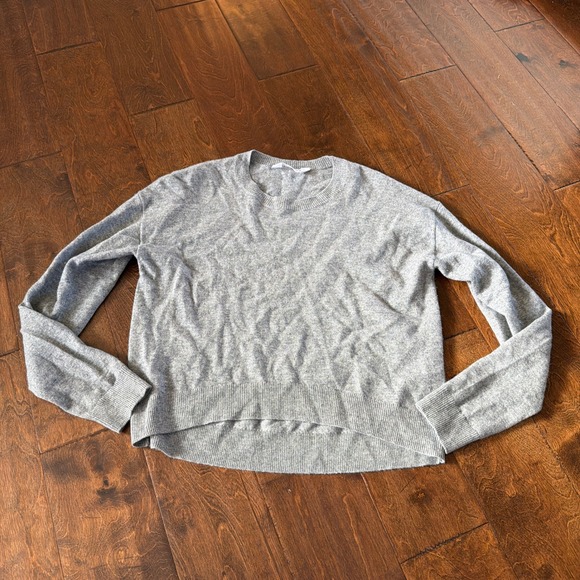 Everlane Gray 100% Cashmere Crew Neck Long Sleeve Sweater XS Classic Capsule - Picture 2 of 9
